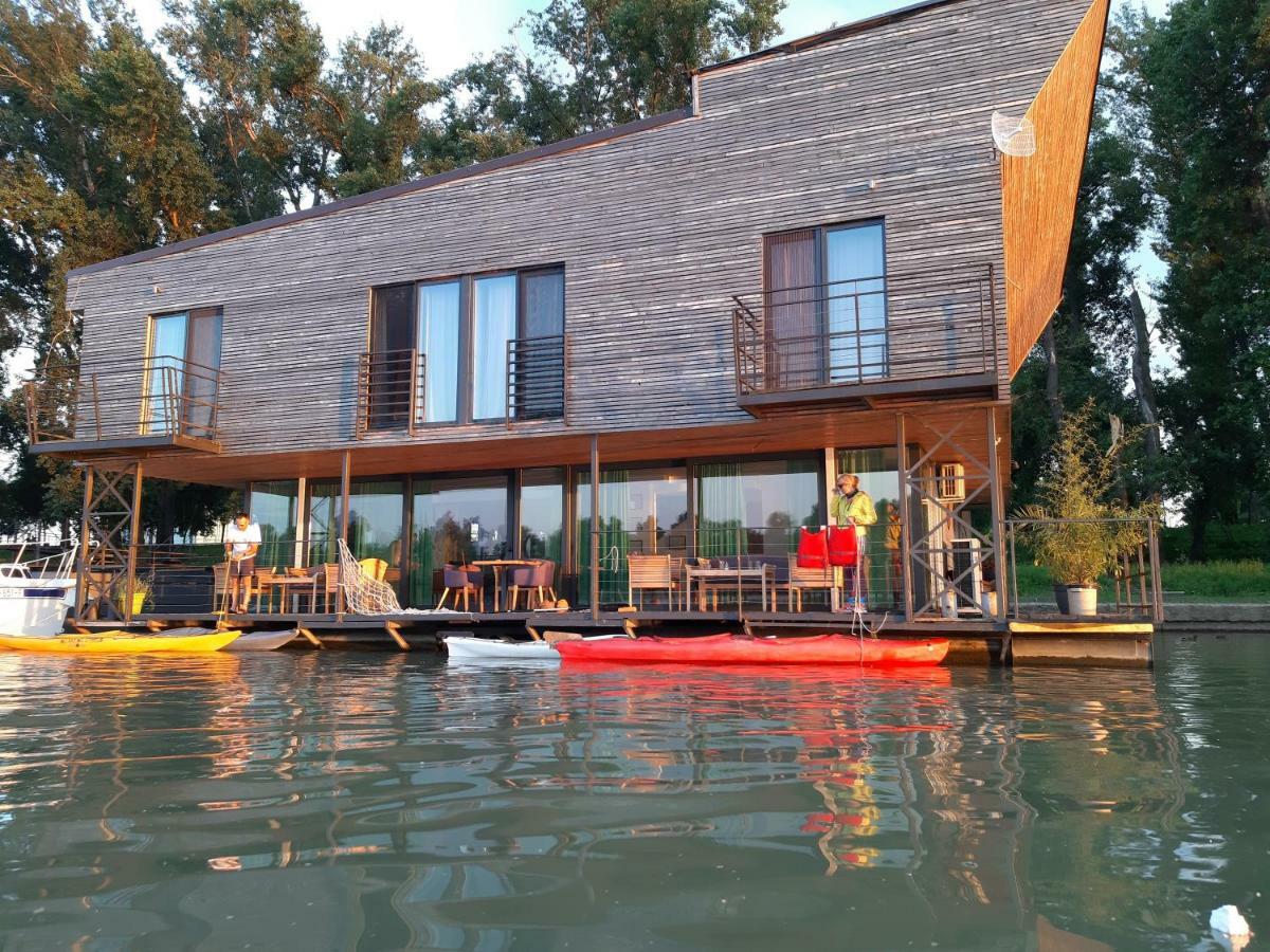 B&B Botel Charlie Belgrade Extérieur photo